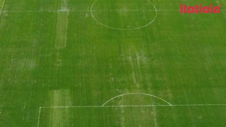 Gramado do Mineirão nesta segunda-feira (26)