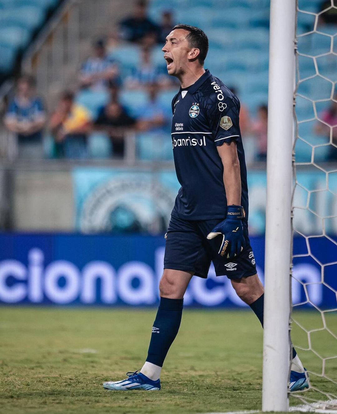 Jogadores pedem por paralisação do Campeonato Brasileiro após tragédia no RS