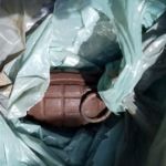 Granada é encontrada no lixo em Tabuleiro (MG)