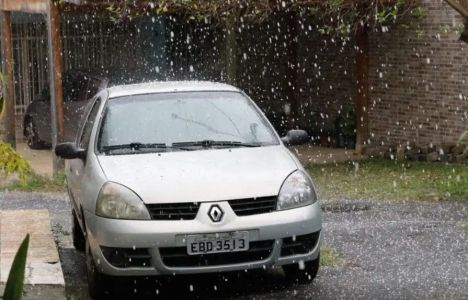 Minas tem alerta de granizo para mais de 100 cidades
