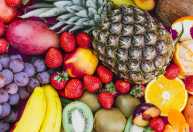 Consumir bananas, uvas, mangas ou abacaxis à noite pode interferir no sono