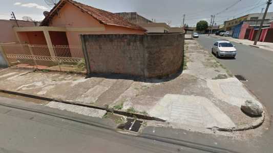 Grávida foi arrastada no meio da rua em Uberaba