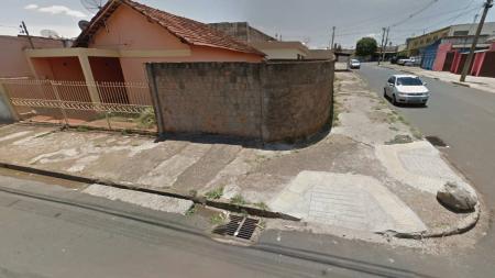 Grávida foi arrastada no meio da rua em Uberaba