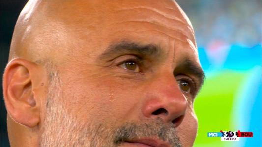 Pep Guardiola em lágrimas com despedida de De Bruyne no Etihad Stadium