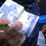 Dirigente do Grêmio joga dinheiro em árbitro após eliminação na Copa do Brasil