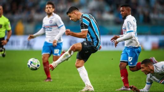 Grêmio e Bahia se enfrentam às 19h30 (de Brasília) neste sábado (04)