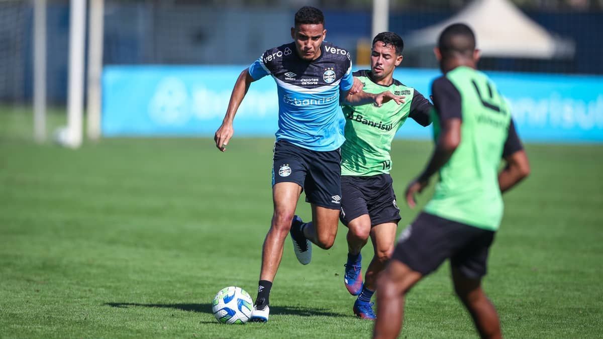 Grêmio faz jogo treino e inicia preparação para o jogo contra o Athletico