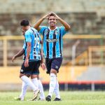 Grêmio brilha no primeiro tempo, goleia Ceará e avança à semifinal da Copinha