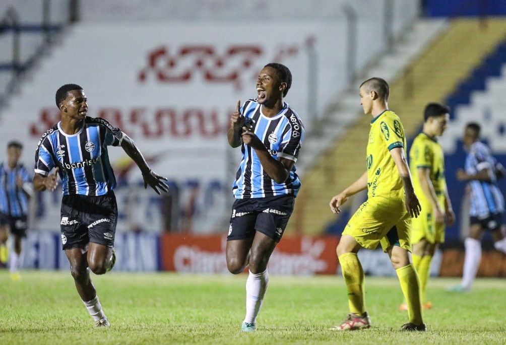 Grêmio goleia Mirassol e enfrentará o Coimbra na terceira fase da Copinha