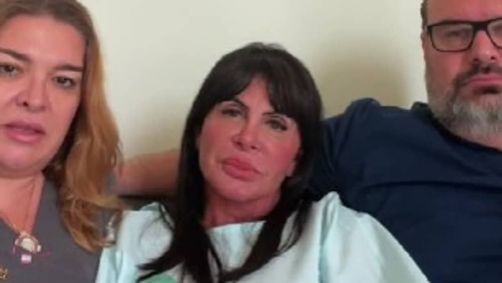 Gretchen apareceu ao lado dos médicos para cirurgia íntima em BH