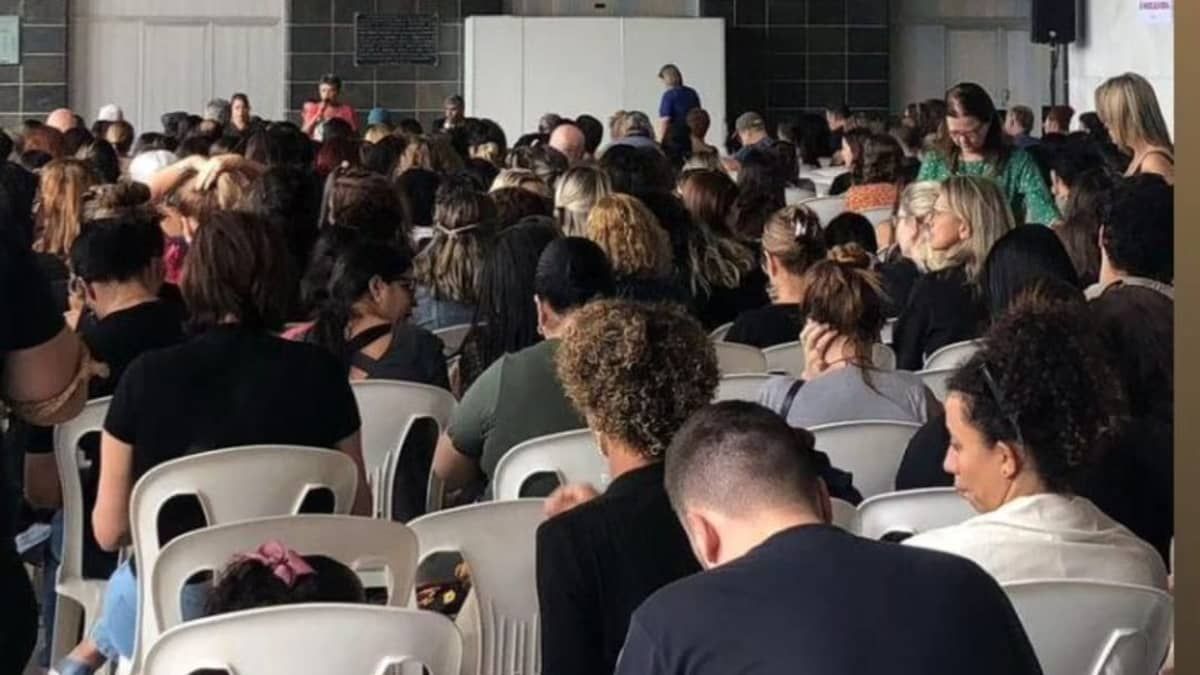 Greve na rede particular afeta 40 escolas e 1.500 professores de BH: 'Vamos resistir'