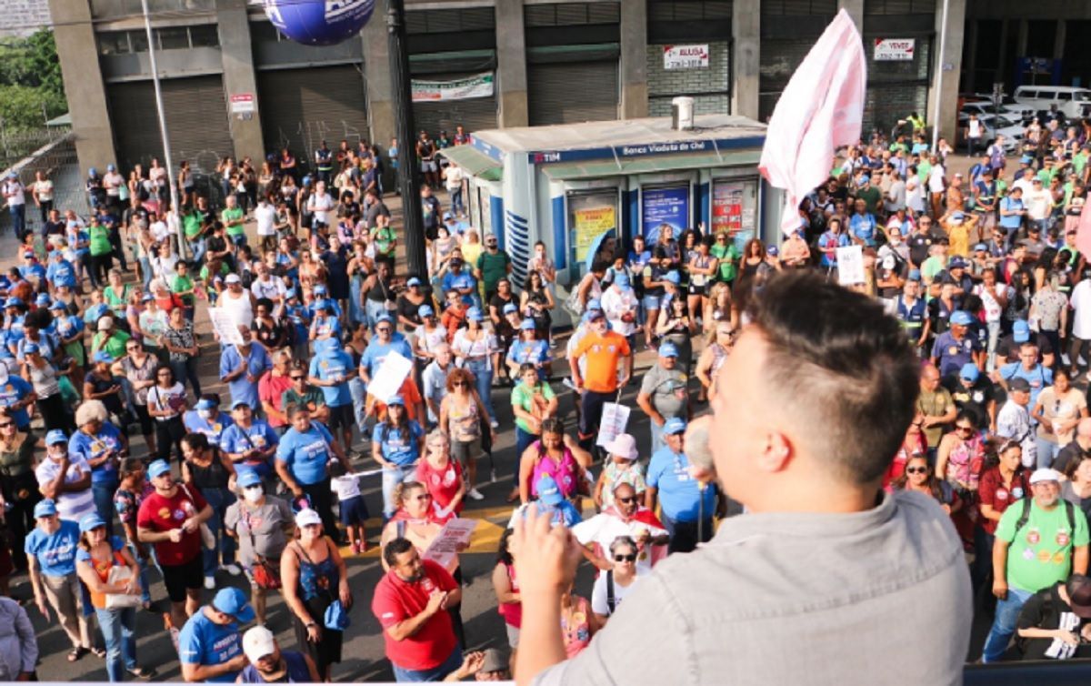 Greve de professores deixa alunos de escolas municipais e creches sem aulas em SP