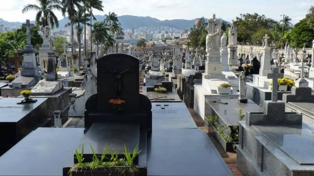 Halloween mineiro? Conheça como surgiram os 'fantasmas' que vagam por Belo Horizonte
