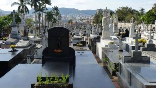 Segundo a lenda, a Loira do Bonfim pedia carona para voltar para casa, que era o próprio cemitério