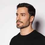 Aluna diz que dentista preso por estuprar influencer também a abusou sexualmente