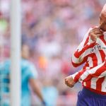 Griezmann brilha e Atlético de Madrid vence mais uma e segue na cola do Real
