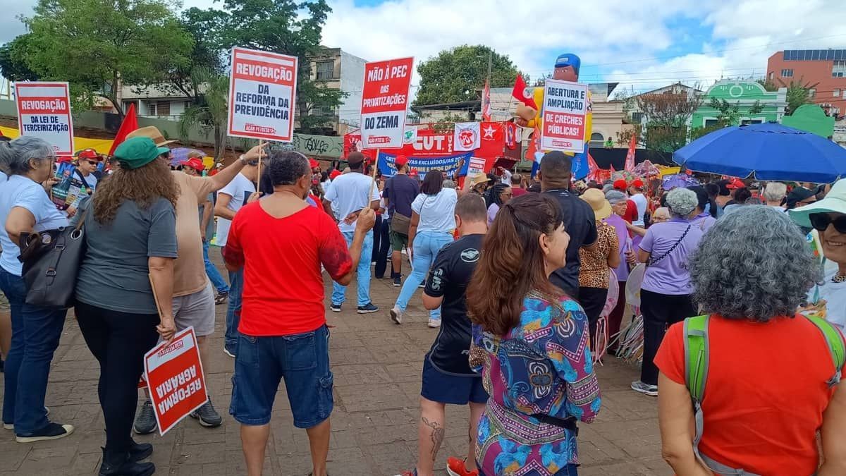 ‘Enquanto tiver gente morando na rua, Brasil não será independente’: habitação é pauta do ‘Grito dos Excluídos’ em BH