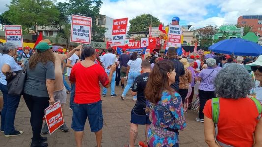 'Grito dos Excluídos' reuniu centenas de manifestantes na Lagoinha, em BH