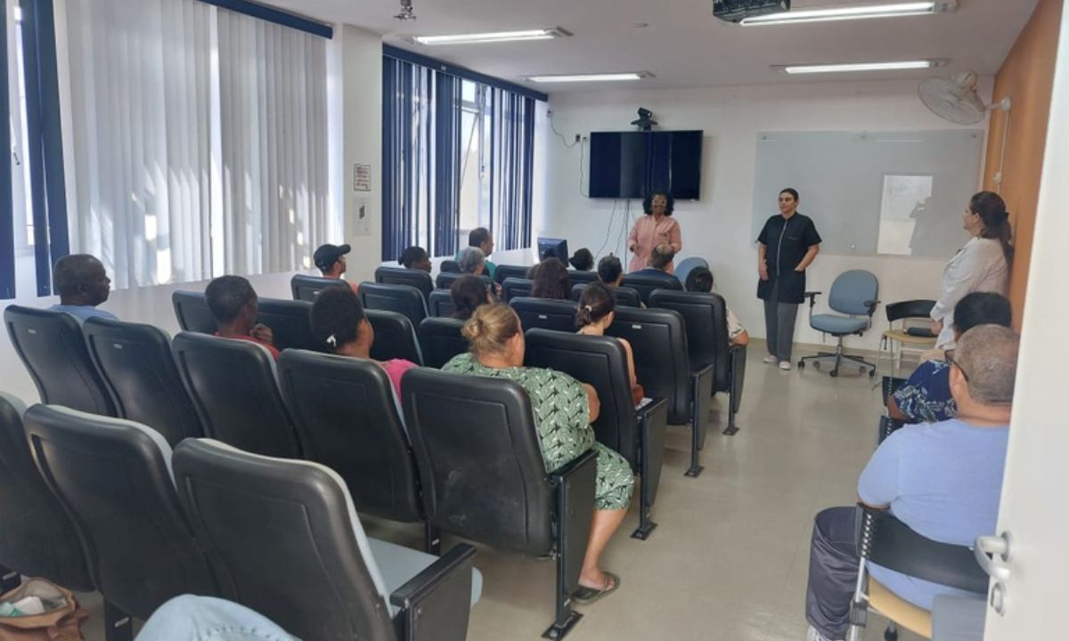 Grupo no HU-UFJF/Ebserh oferece Apoio a Familiares de Cuidadores de Idosos