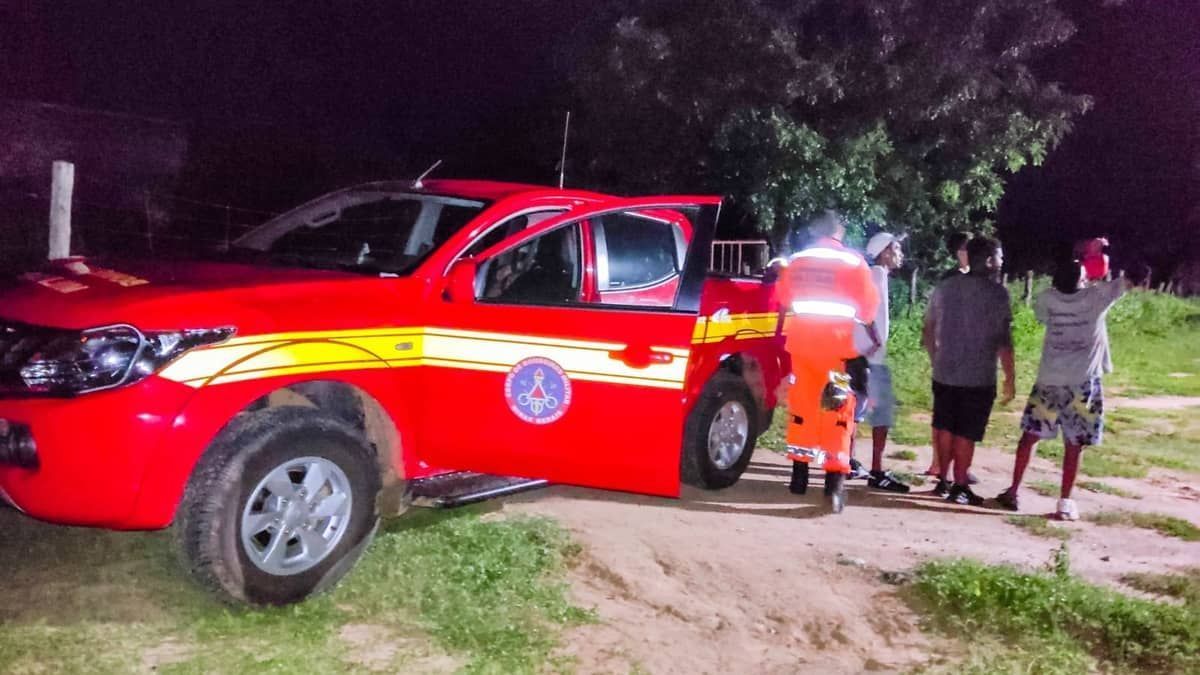 Grupo de jovens, de 17 a 20 anos, fica perdido em mata no Norte de Minas e é resgatado por bombeiros 