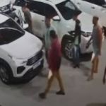 Bando invade concessionária e rouba 13 carros de luxo  