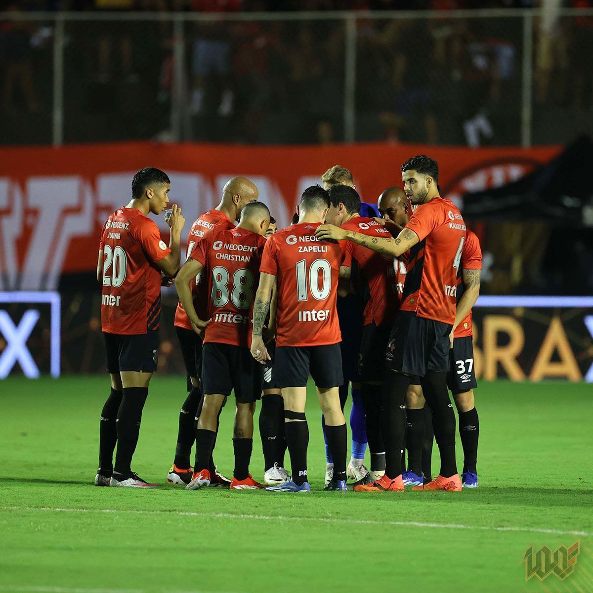 Com gol de Julimar, Athletico-PR vence Vitória fora de casa pelo Brasileiro