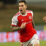 Coudet anuncia saída do lateral Hugo Mallo do Inter
