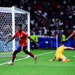 Espanha marca no fim, vence a Inglaterra e conquista o tetra da Eurocopa