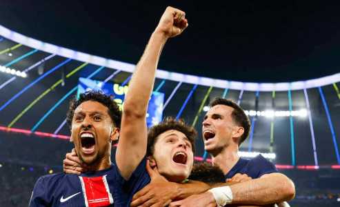 Jogadores do PSG celebram título da Champions