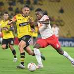 Bragantino sai na frente, mas fica no empate com Barcelona pelo playoff da Sul-Americana