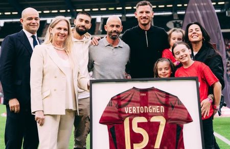 Recordista de jogos pela Seleção Belga, Vertonghen foi homenageado no Estádio Rei Balduíno, em Bruxelas