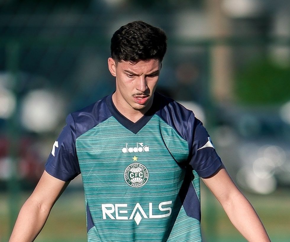 Coritiba anuncia venda do zagueiro Jean Pedroso para clube europeu
