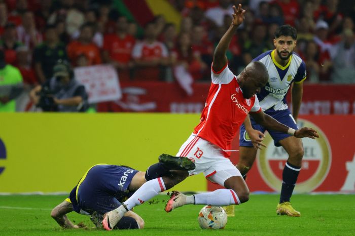 Inter saiu perdendo no primeiro tempo e igualou na segunda, sem conseguir virar o placar