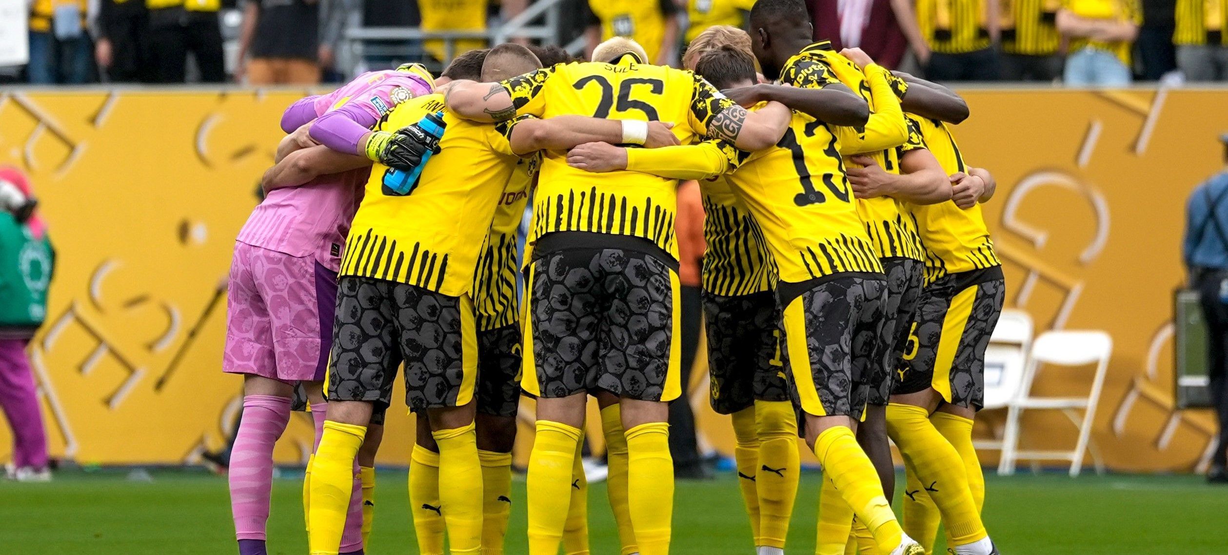 Na chave do Flu, favorito Borussia Dortmund encara líder Mamelodi Sundowns