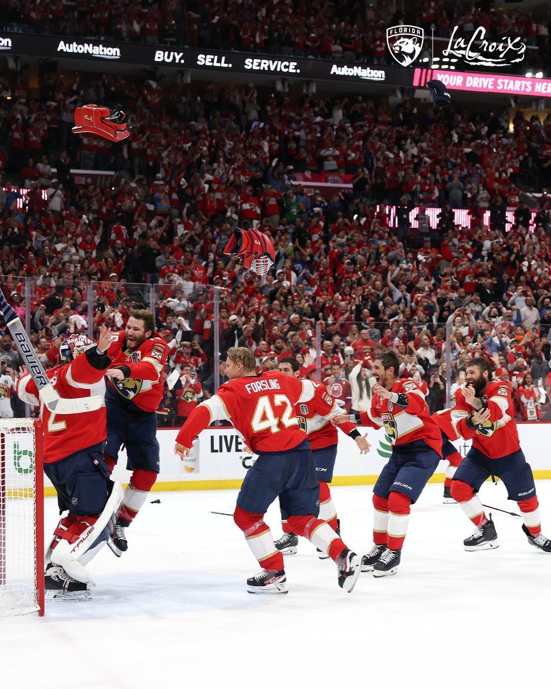 Panthers goleiam Oilers, conquistam bi da Stanley Cup e mantêm jejum canadense
