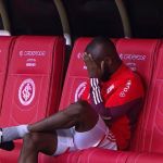 Roger sai em defesa de Valencia no Inter: ‘A gente não larga a mão de ninguém’