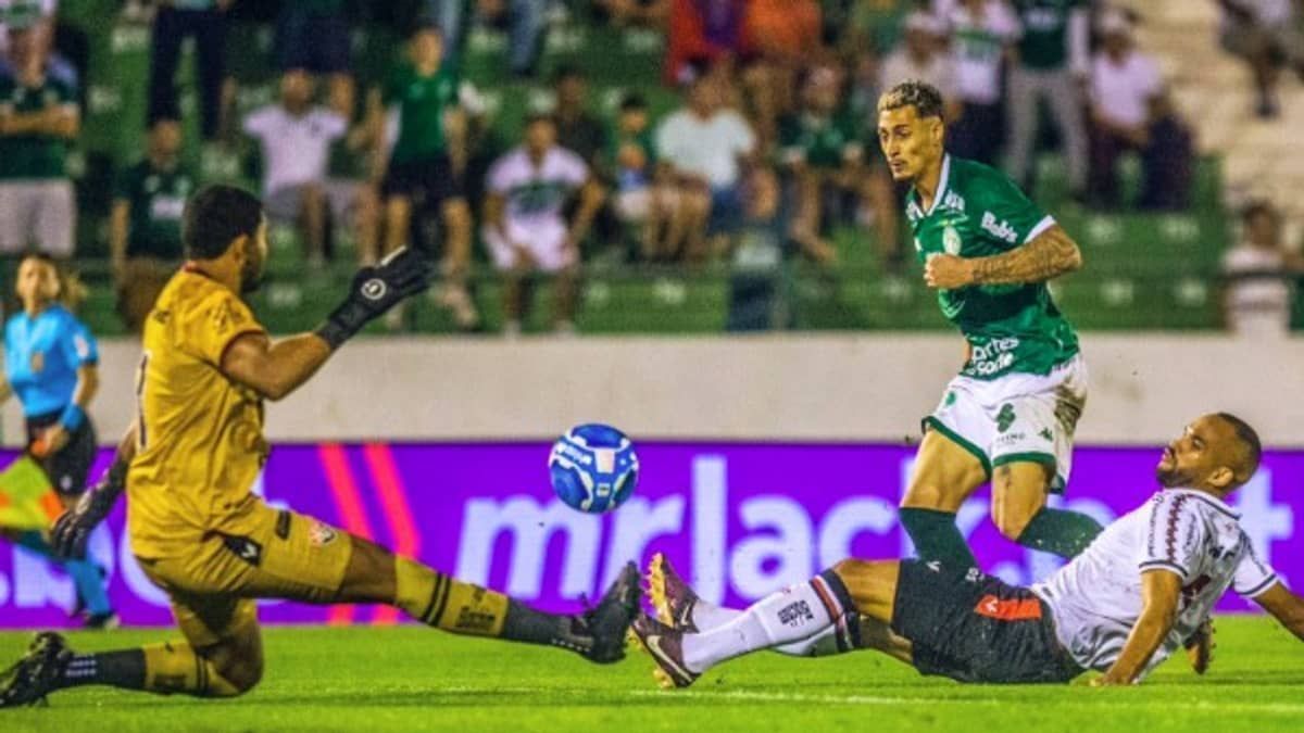 Guarani derrota Vitória e encerra sequência ruim na Série B