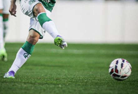 Lance de partida do Guarani pela Série B 2025
