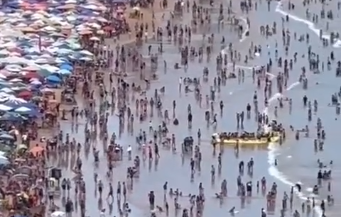 Réveillon em Guarapari: vídeos de praias lotadas viralizam nas redes sociais