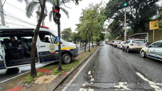 Guarda mantém viatura no local nesta segunda (9)