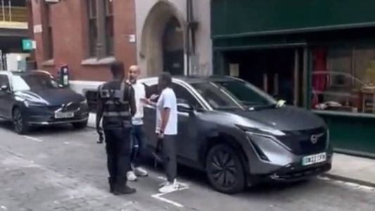 Guardiola foi multado e brincou com agente de trânsito