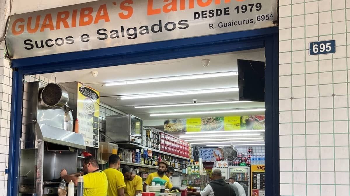 Bar raiz que funciona há 30 anos na Guaicurus vende 500 kg de maçã de peito por mês