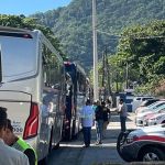 Cidade do litoral paulista proíbe entrada de ônibus e vans para evitar colapso no Réveillon