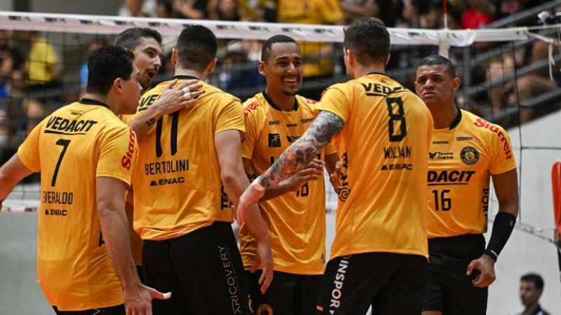 Em casa, Guarulhos vence lanterna América e assume terceiro lugar na Superliga