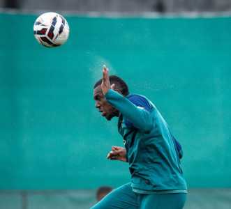 Volante Jacy deve ser novamente escalado como zagueiro no Coritiba contra o Athletico-PR