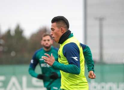 Sebastián Gómez deve ser titular do Coritiba contra o Athletico-PR