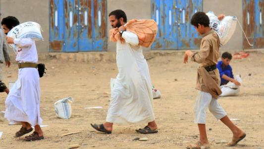 Guerra faz Iêmen enfrentar uma das crises humanitárias mais graves do mundo