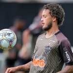 Ex-meia relembra vaias da torcida do Atlético para Guga: 'Tocávamos nele de sacanagem'
