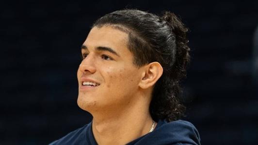Gui Santos na preparação para partida entre Warriors e OKC