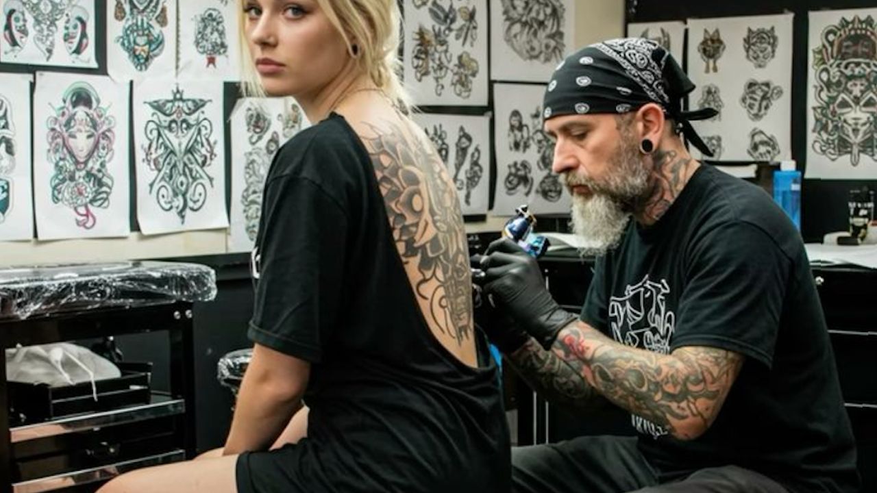 Guia Completo para Manter Sua Tatuagem colorida e saudável